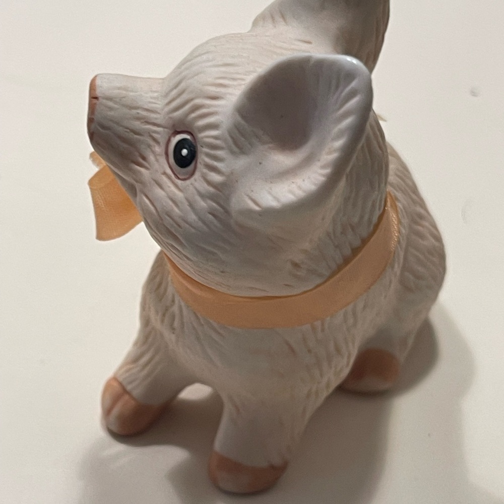 2 Pig Fingurines ENESCO Hand Painted Bisque 2.5” - Picture 8 of 9
